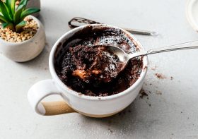 Easy 2 Minute Chocolate Mug Cake